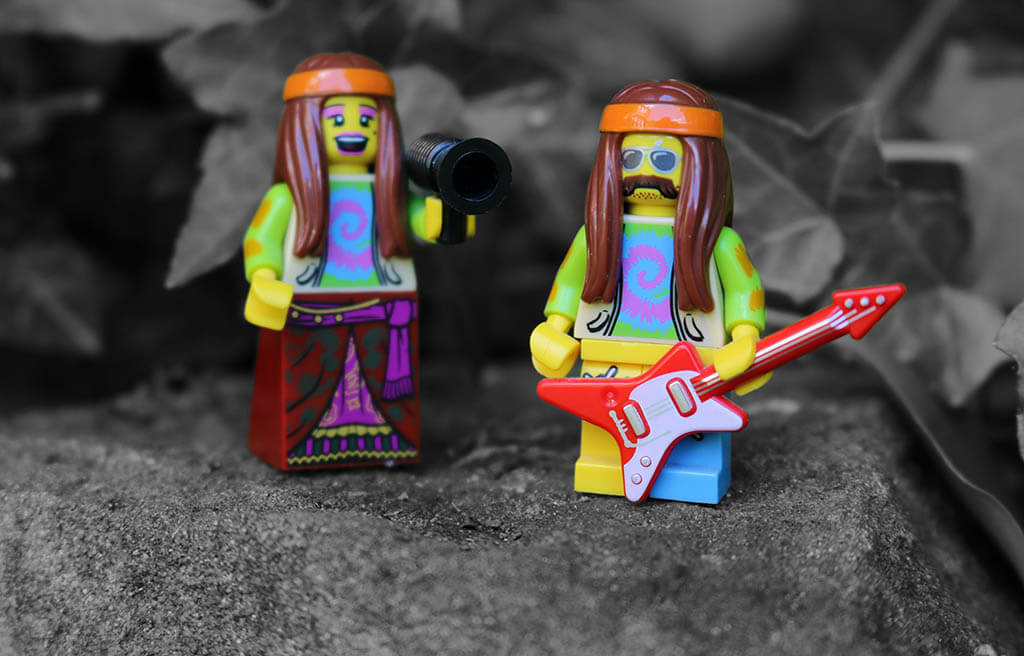 Two lego characters